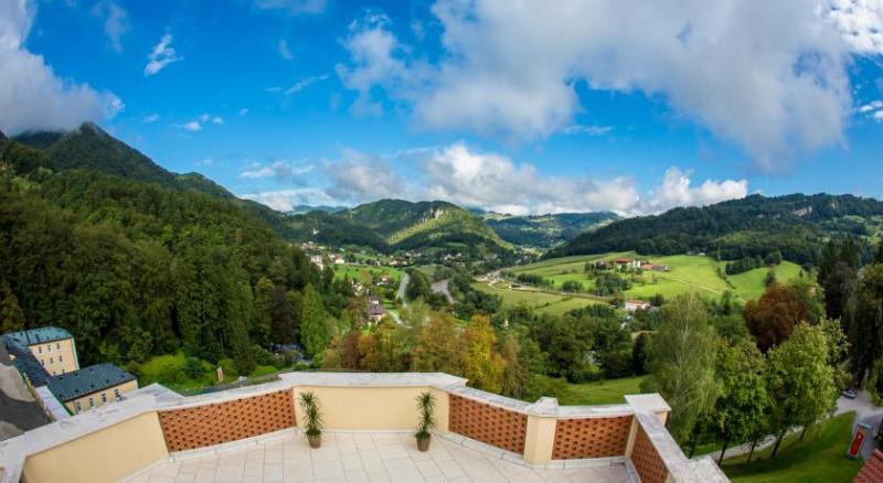Rimske Terme - Hotel Zdraviliski Dvor Rimske Toplice Buitenkant foto