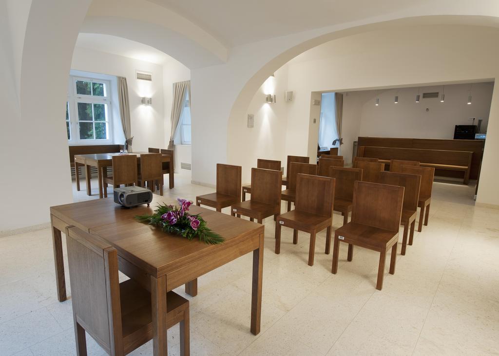 Rimske Terme - Hotel Zdraviliski Dvor Rimske Toplice Buitenkant foto