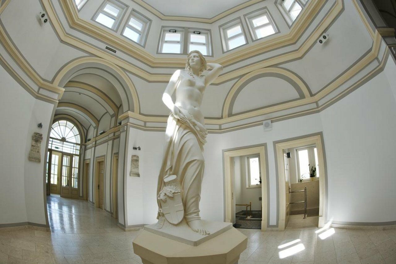 Rimske Terme - Hotel Zdraviliski Dvor Rimske Toplice Buitenkant foto